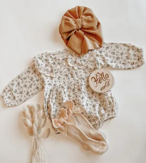 Floral bodysuit and bonnet set