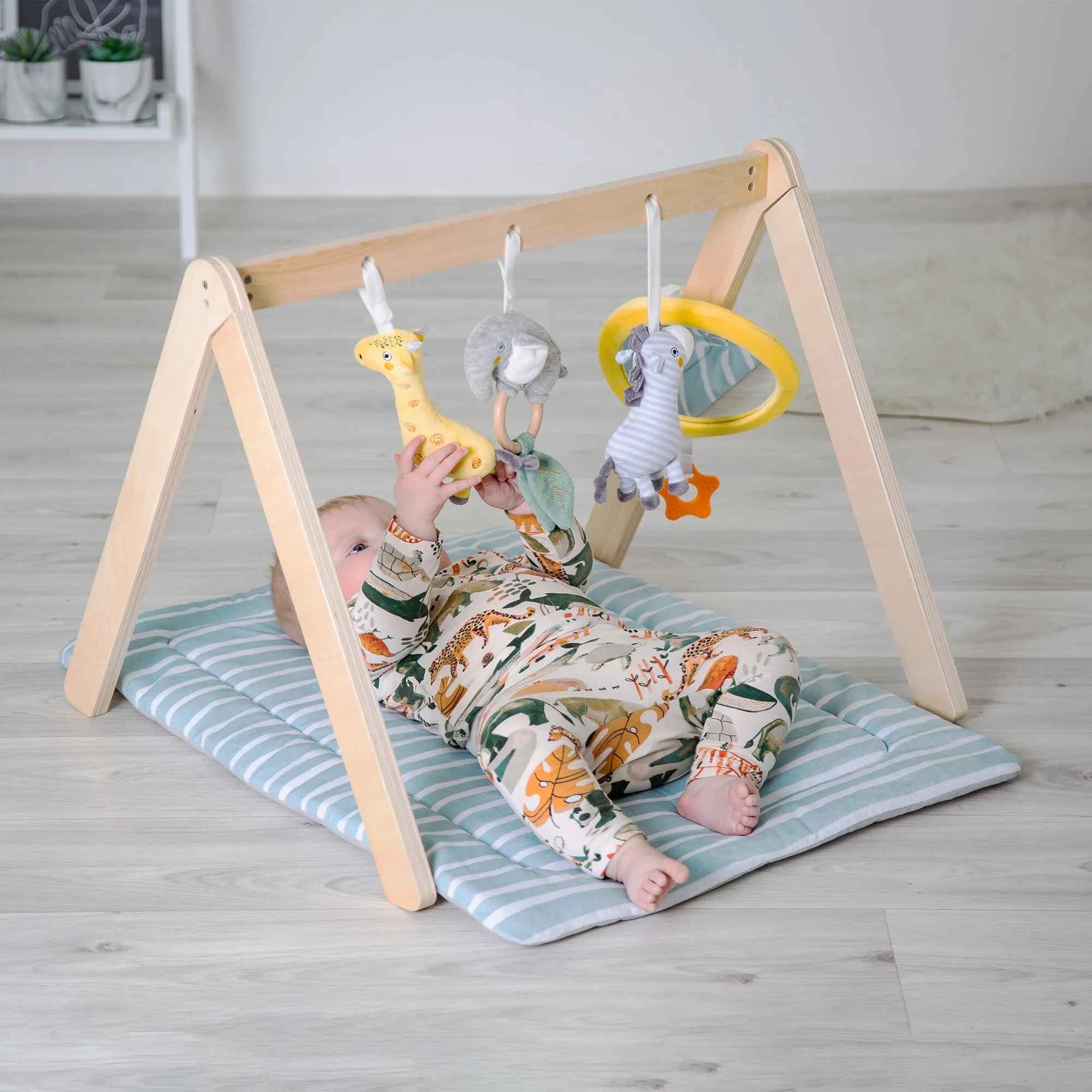 Red Kite Wooden Activity Arch & Playmat Tree Tops